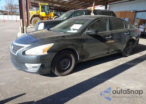 2013 Nissan Altima 2.5 S from USA, damaged, VIN 1N4AL3AP3DC261271